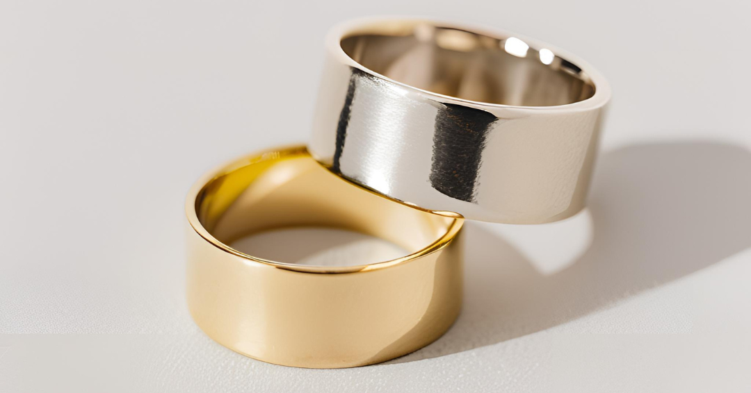 anillo de oro blanco y oro amarillo