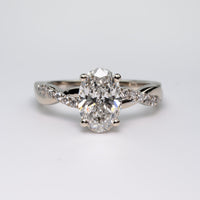 Anillo de Compromiso Twisted Shank Oval