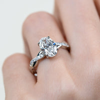 Anillo de Compromiso Twisted Shank Oval