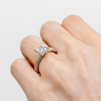 Anillo de Compromiso Pavé Princess