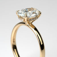 Anillo de Compromiso Hidden Halo Oval