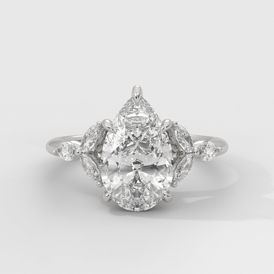 Anillo de Compromiso Laurel Pear