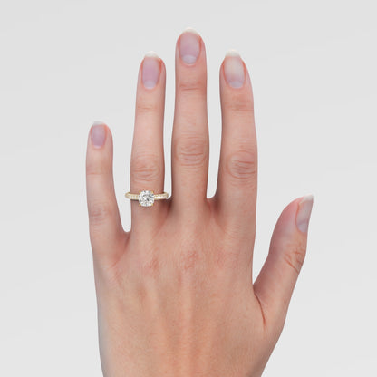 Anillo de Compromiso Pavé Cushion