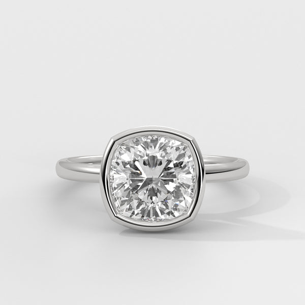 Anillo de Compromiso Solitario Bezel Set Cushion