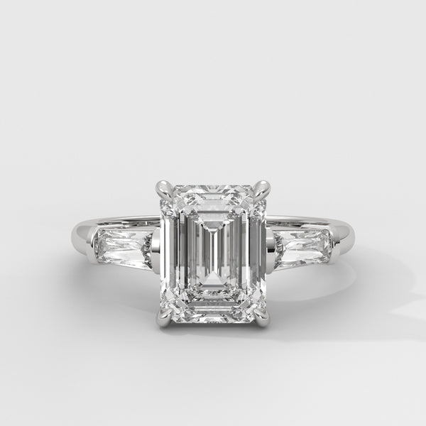 Anillo de Compromiso Baguette Sidestones Emerald